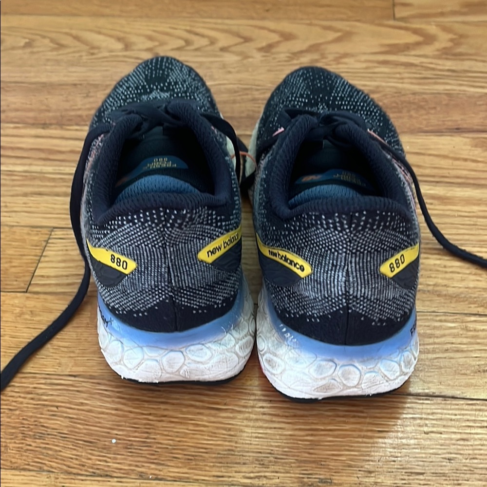 New Balance Kids' Fresh Foam X 880 V12 Running Shoe sz 4 - Picture 3 of 4